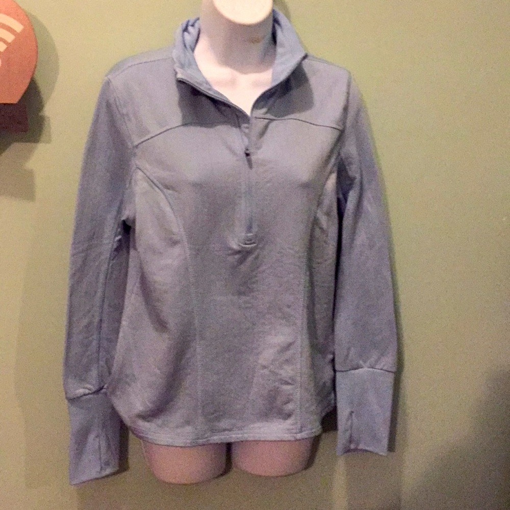 SIZE MEDIUM 8/10  TOP HALF Zip-up